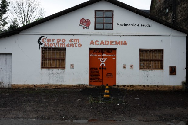  Academia de ginastica fechada,  na  cidade de Praia Grande, SC  . Foto Joel Silva / Folhapress. 