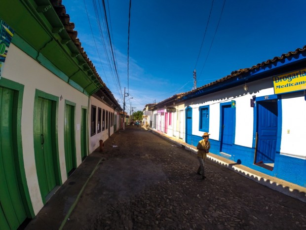  Rua direita, no centro da cidade de Grão Mogol, (MG)  que foi construída  por escravos.    .( Foto Joel Silva / Folhapress. )